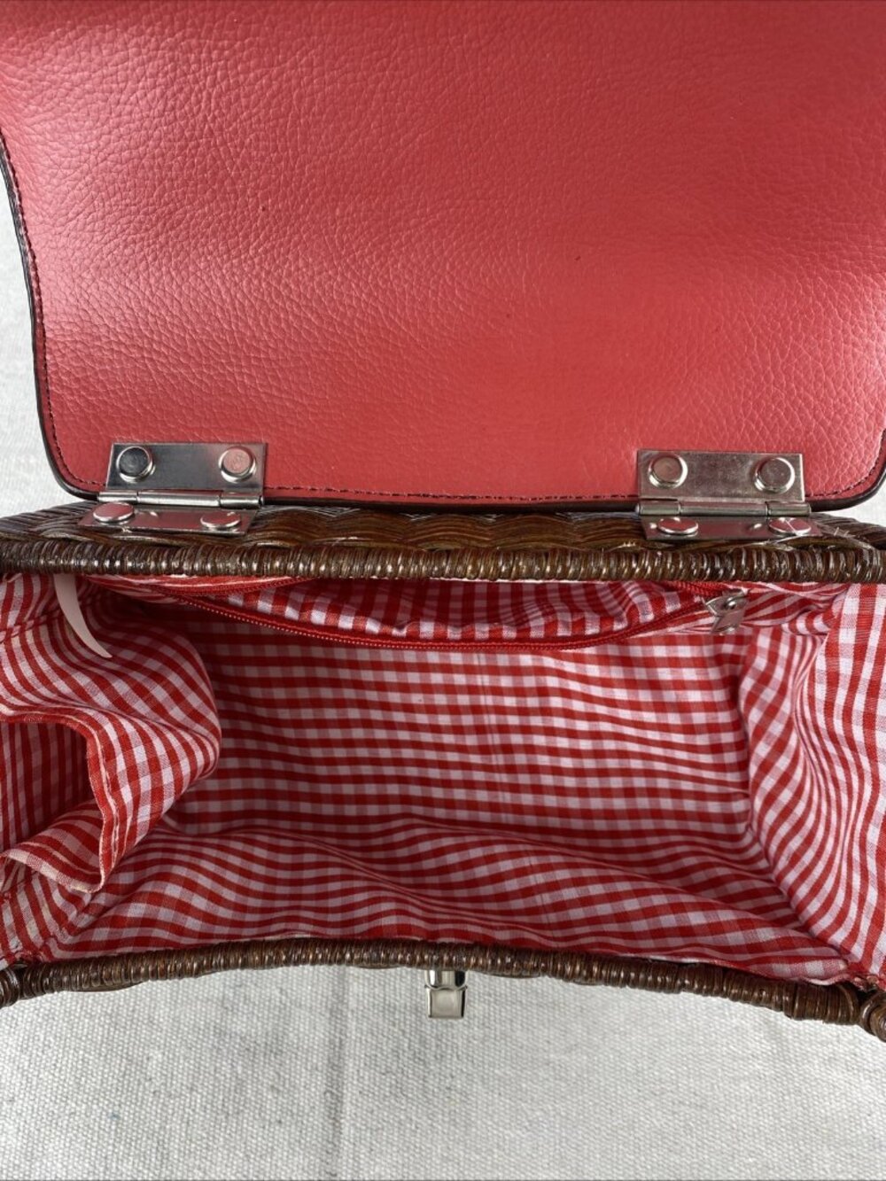 VTG Leather & Wicker Rattan Picnic Basket Purse Woven Handbag Red Check Fabric - Picture 15 of 16